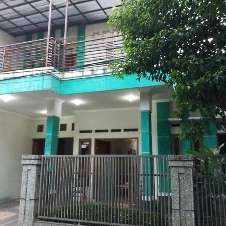 Seventeen Homestay Bandung Kültér fotó